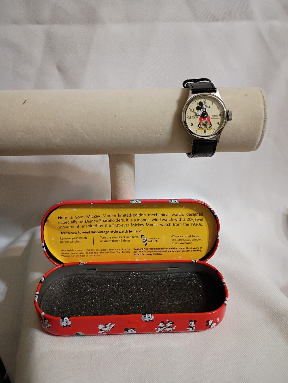 Watch - Picture 2 of 3